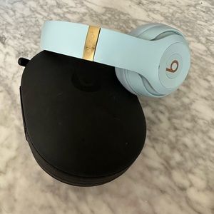 Beats Studio 3 Headphones